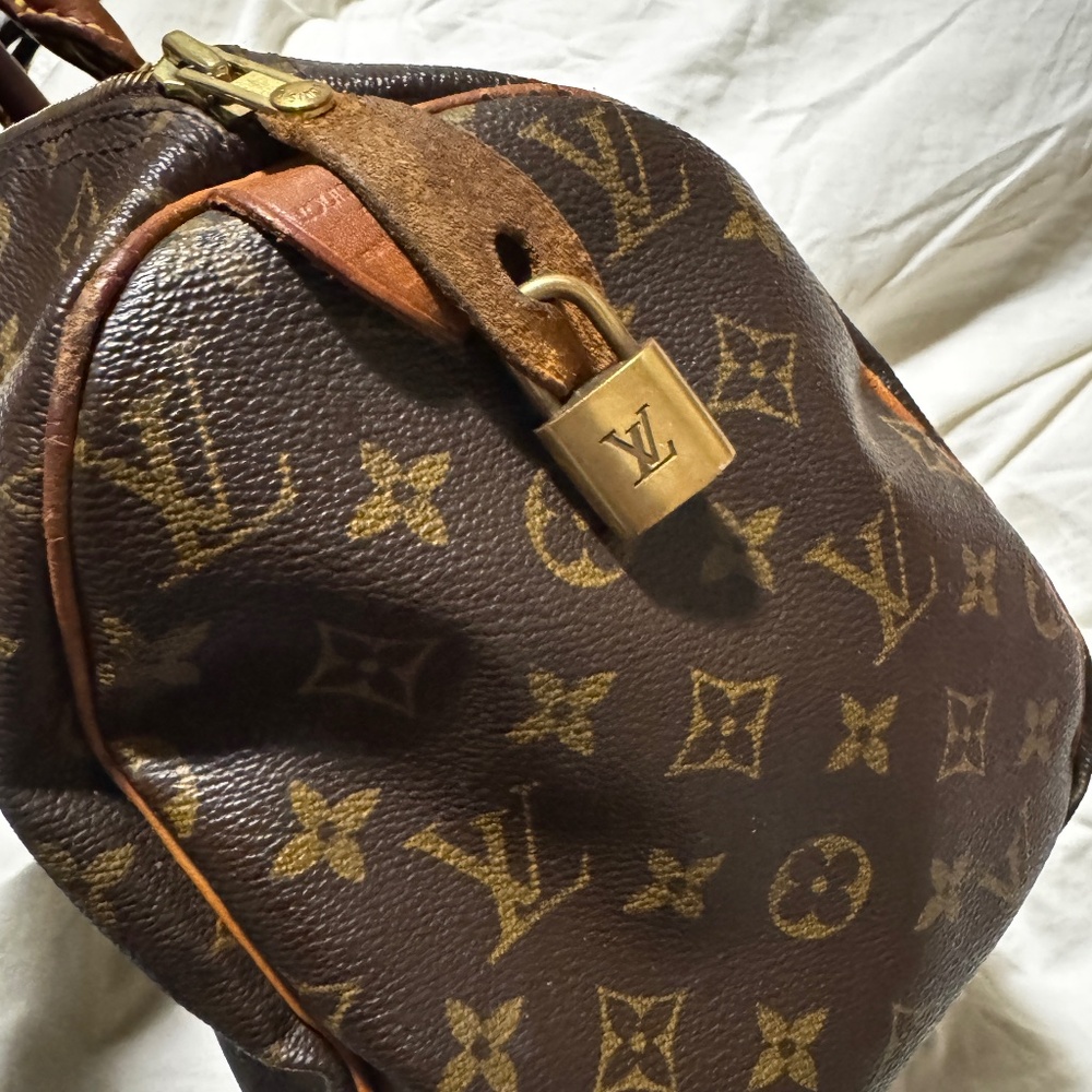 Louis Vuitton speedy 30